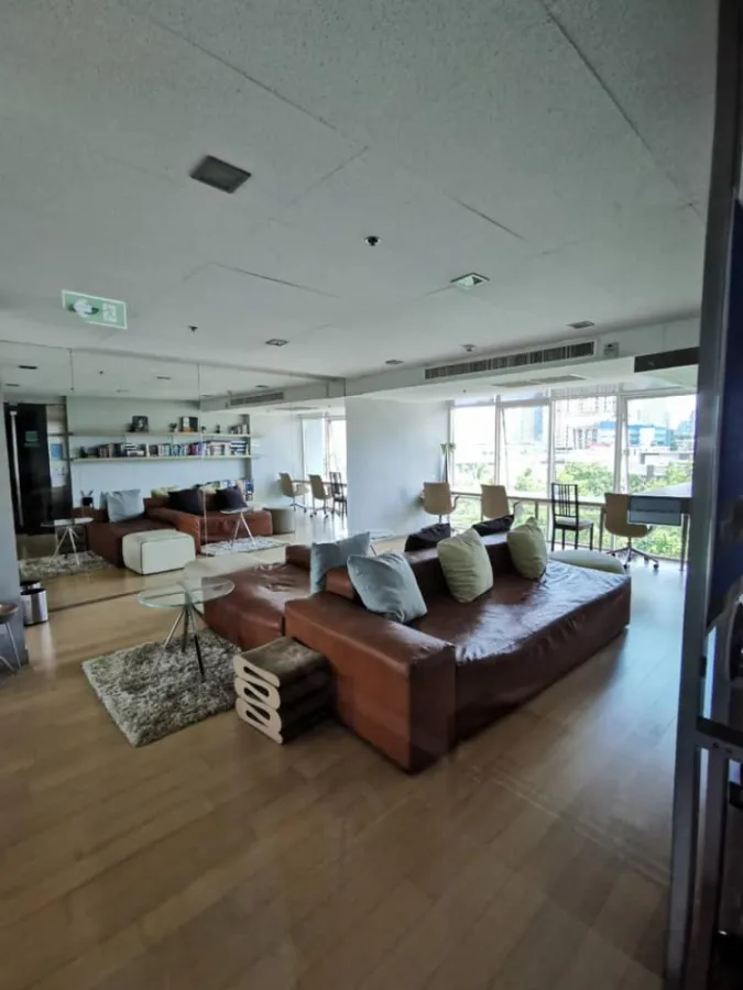 Urgent sale, Condo Ideo Verve Sukhumvit, built-in furniture, near BTS On Nut, don't miss it!!