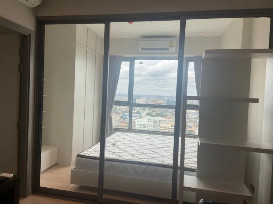 Urgent for rent!! Condo Whizdom Station Ratchada-Tha Phra, affordable price, great central area. Reserve before anyone else today!!