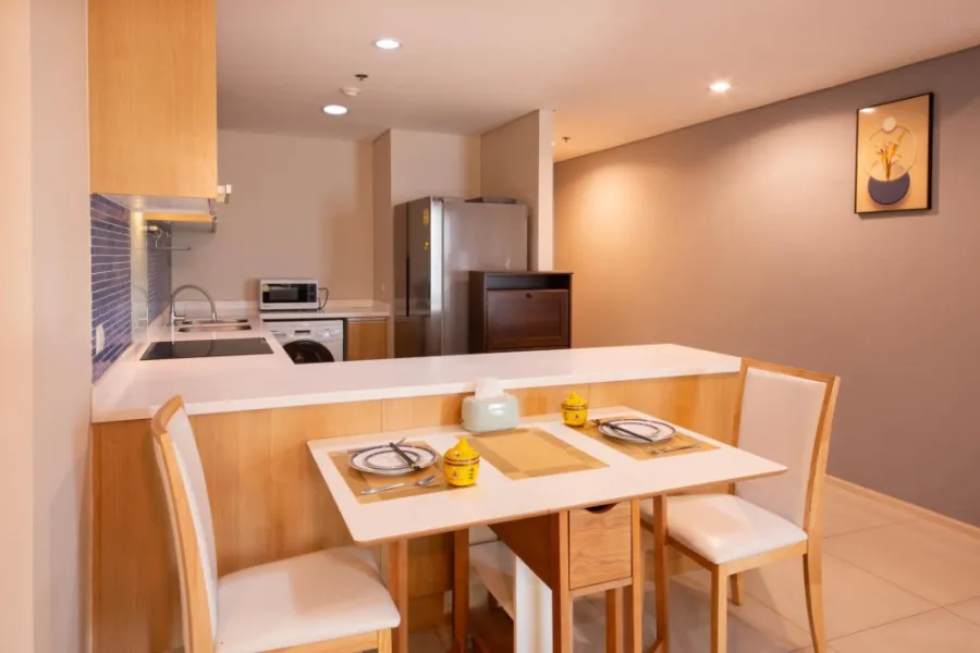 For rent: Villa Asoke, heavily built-in. Full furniture and electrical appliances Just come and move in.