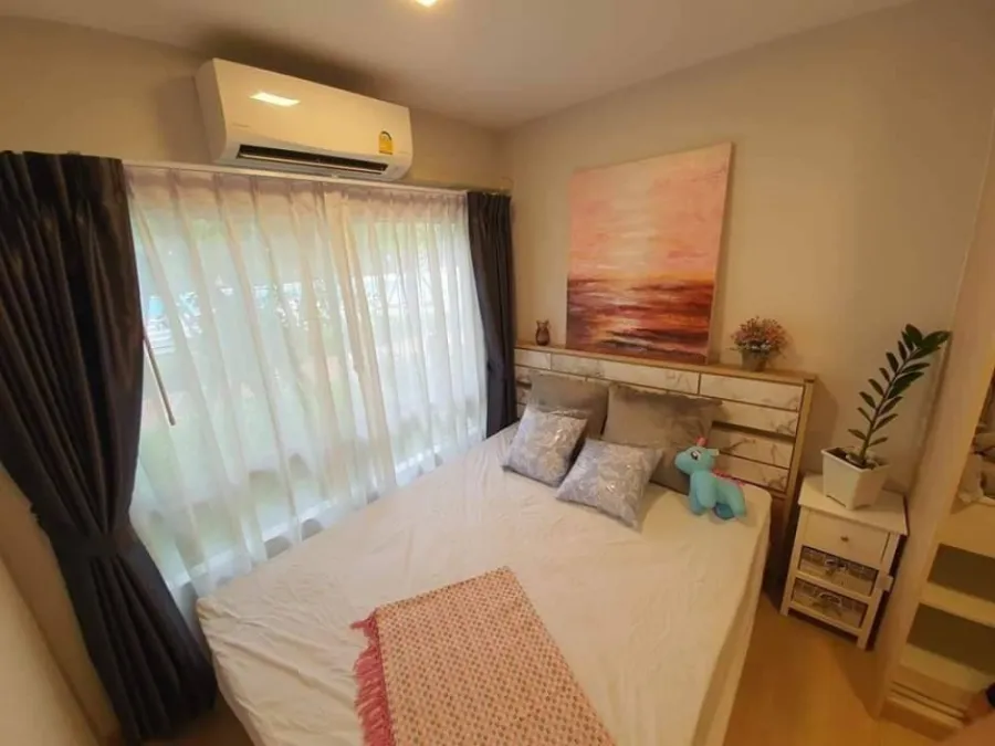 ห้องแต่งสวยมากก ชั้น1 ได้วิวสระว่ายน้ำ ห้องแบบนี้จองเลยที่ Plum Condo Rangsit Alive 2 ให้เช่า