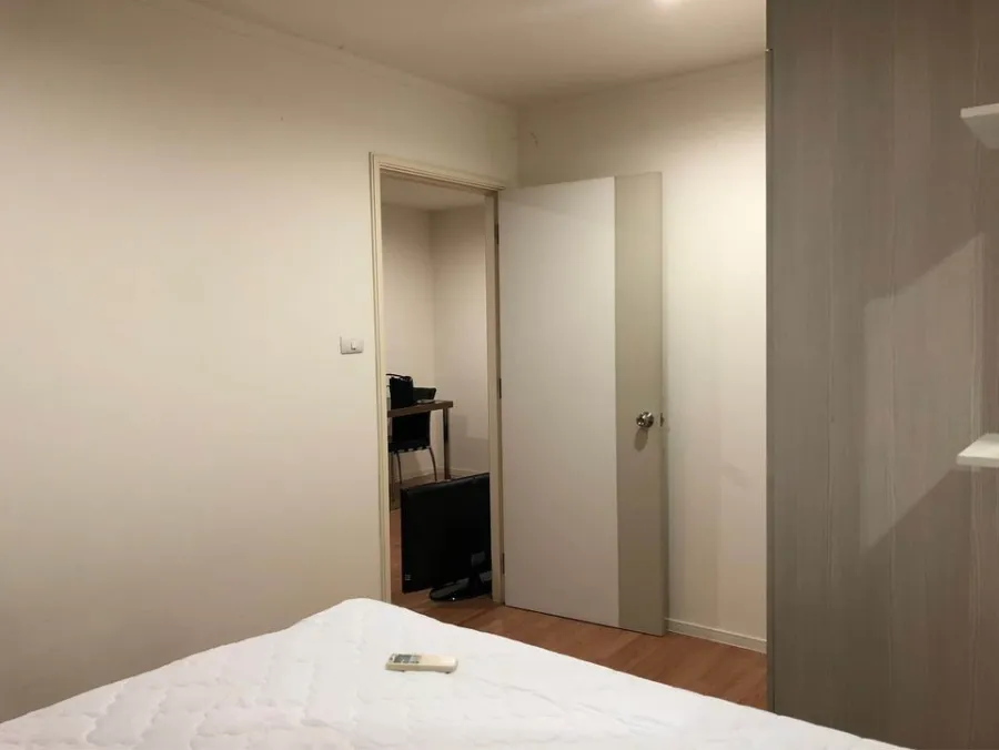 For rent, Lumpini Ville Prachachuen-Phong Phet 2, corner room on the edge, good view, no block, definitely not disappointed when booking.