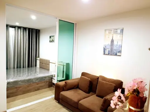 For rent, Rye Sukhumvit 101/1, separating the rooms into proportions, fully furnished, good price, don't just look at it, hurry up and book now.
