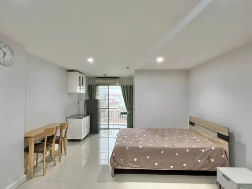 ให้เช่า Akesin Place ห้องพร้อมอยู่ เฟอร์พร้อม ราคาสบายกระเป๋า จองเลย อย่าพลาด!!