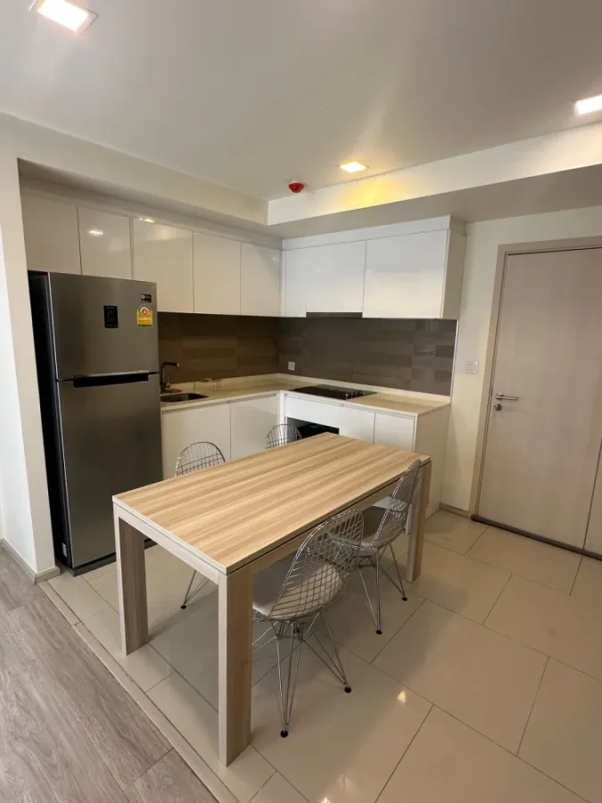 For rent: Maestro 03 Ratchada - Rama 9, 4th floor. Nice, fully furnished unit. Book now! (Quickly!)