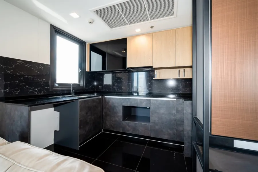Sell The Line Chatuchak, Mo Chit, 2 bedrooms, 56 sqm., high floor, fully furnished, book now, don't miss it.