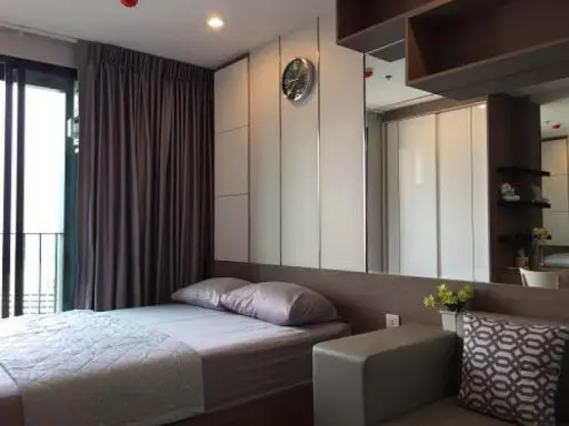 For rent ไอดีโอ จุฬา สามย่าน ห้องสตูดิโอ ทิศเหนือ ไม่ร้อน มองเห็นวิวสวนร้อยปี ห้องบิวท์อินแน่น ด่วนๆ images