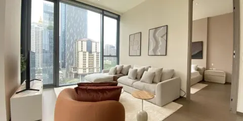 ให้เช่า สโคป หลังสวน ห้องสวย ตกแต่งแบบเรียบง่ายแต่ดูดีมาก พื้นที่ใช้สอยเหลือๆ มี walk-in closet ด่วน