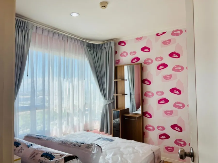 For rent, Lumpini Mega City Bangna, 25th floor, Building B, corner room, beautiful room, fully decorated, nice to live in. Book now, don't miss it.