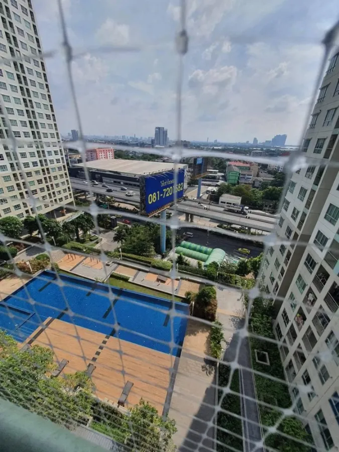 Condo for sale, Lumpini Ville Chaeng Watthana-Pak Kret, 12A floor, separated room, with built-in furniture. Don't wait.