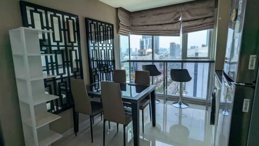 ปล่อยเช่า LIFE RATCHADAPISEK ชั้น 17 บรรยากาศดีสุดๆ มาพร้อมโซฟาหนังนั่งสบายสุดๆ ไม่จองแล้วจะเสียใจ