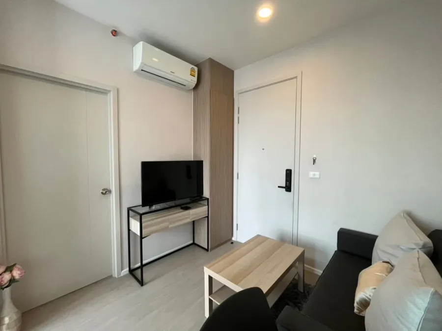 Urgent sale!! Condo De Lapis Charan 81, 21st floor, beautiful room, fully furnished, ready to move in. Reserve now!!