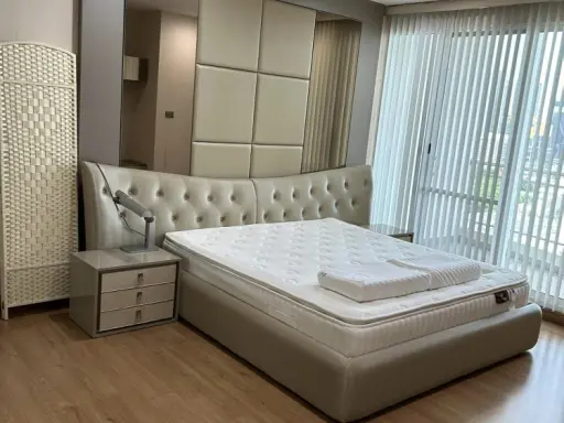 Urgent sale, Supalai Wellington Condo, 3 bedrooms, 3 bathrooms, 17th floor, with built-in furniture, classic style, reserve now. images