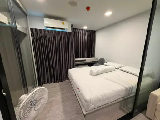 Condo for rent at Kave Ava. The unit is partitioned into separate, well-defined zones and comes with complete amenities. Book now!