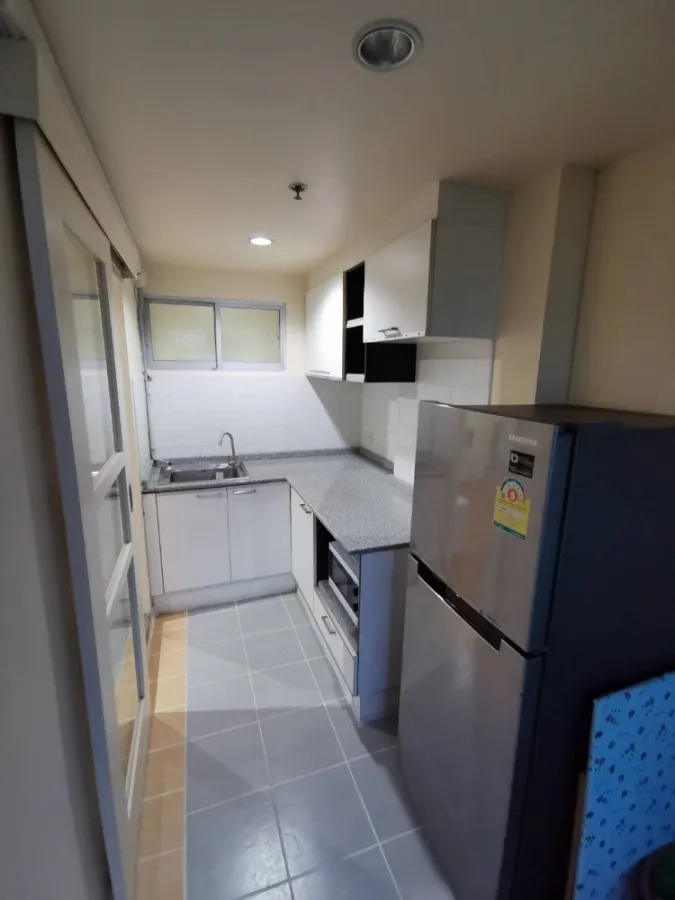 For sale, rent urgently!! Condo Lumpini Ville Sukhumvit 77, fully furnished, beautiful room, large size, near BTS, very cheap price!!