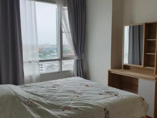 Urgent for rent !!! Sukhumvit Plus condo, beautiful room, good view, no building block, convenient transportation, book now !!!