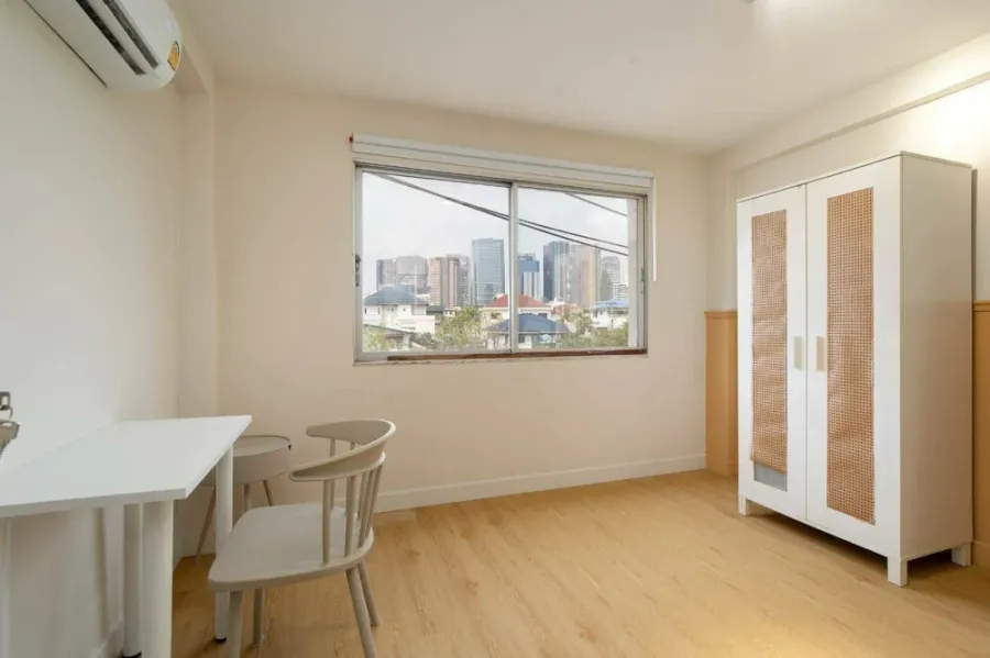 Century Park Condominium for rent, 3rd floor, fully furnished, very livable. Book now! (Quickly!)