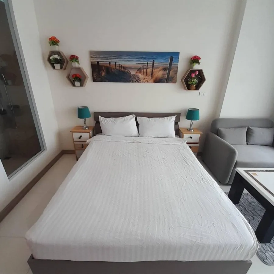 ขาย ให้เช่า THE RIVIERA WONG AMAT BEACH ห้อง STUDIO วิวสระว่ายน้ำ ตกแต่งพร้อมอยู่ ห้ามพลาด