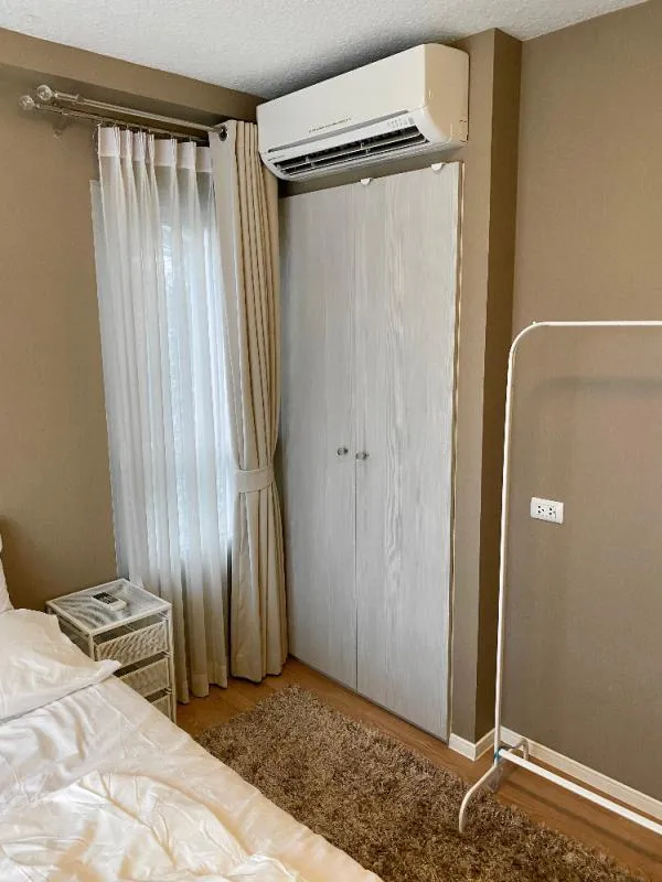 Urgent sale !! Condo Lumpini Ville On Nut - Ladkrabang, good location room near the fire escape, convenient transportation, book now !!