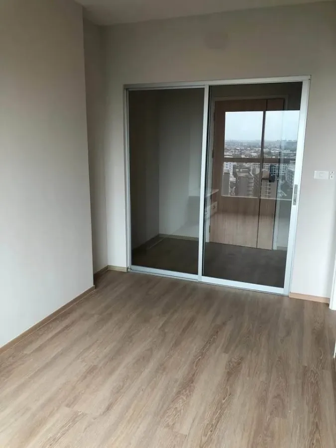 For rent: Lumpini Place Chaengwatthana-Pakkret Station, 17th floor, nice view, nice to live in, book now.