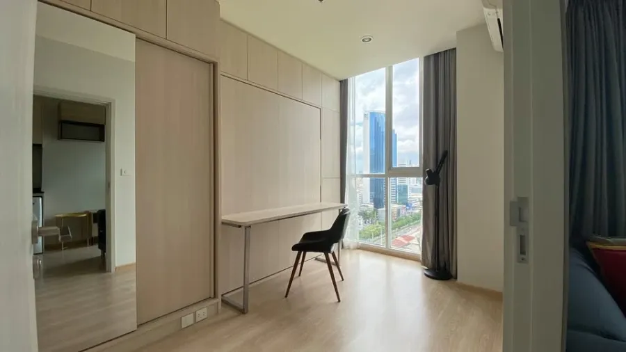 For rent: Noble Revolve Ratchada, a lovely unit with an unobstructed north-facing view and fully furnished. Book now!