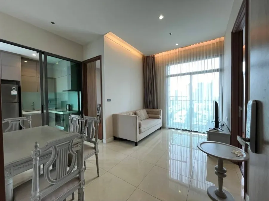 Condo for rent! Mayfair Place Sukhumvit 50, 12th Floor, Building B. Beautiful room, convenient transportation, great price. Reserve now!!