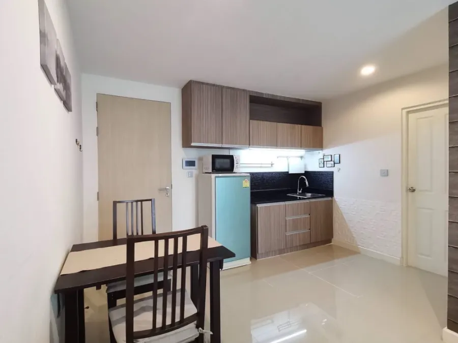 For rent: The Series Udomsuk 29, a comfortable and fully furnished apartment. Book now!