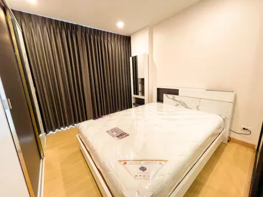 Condo for rent, Supalai Prime Rama 9, ready to move in. Comes complete with furniture electrical appliances ready Hurry up to reserve.