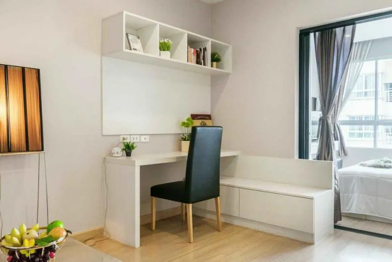 ห้องแต่งสวย ที่มีให้พร้อมทุกอย่าง จัดวางได้น่ารัก สีขาวสะอาดตา ให้เช่าHappy Condo ลาดพร้าว 101 มาจ้า