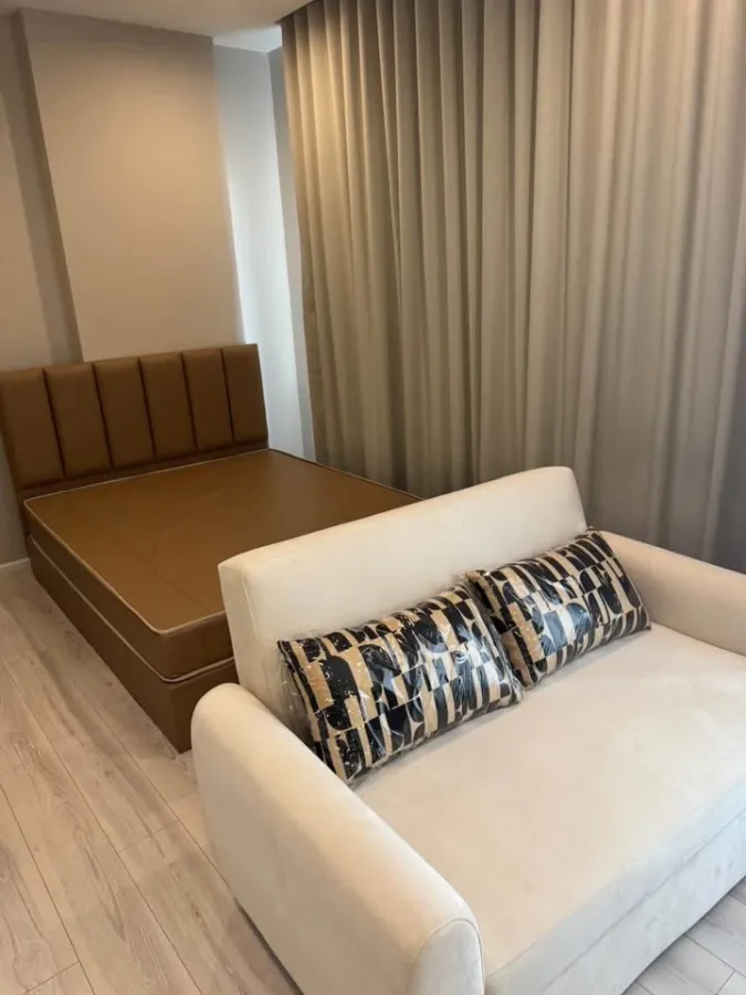 For rent: The Room Phayathai, 17th floor, 29 sq m. Fully furnished. Don't miss out!