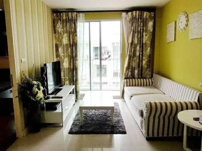 For rent, The Clover Thonglor, 9th floor, spacious room, fully furnished. furniture Hurry up to reserve it.