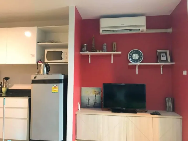 For rent Swift Condo ห้องติดวอลเปเปอร์ทั้งห้อง แต่งครบพร้อมอยู่ ราคาดีมาก พลาดแล้วจะเสียใจ