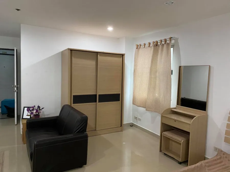 ให้เช่า คอนโด Regent Home 1 พหลโยธิน 67 ห้องมุมเป็นส่วนตัว เฟอร์นิเจอร์ครบ พร้อมย้ายเข้าอยู่ได้เลย