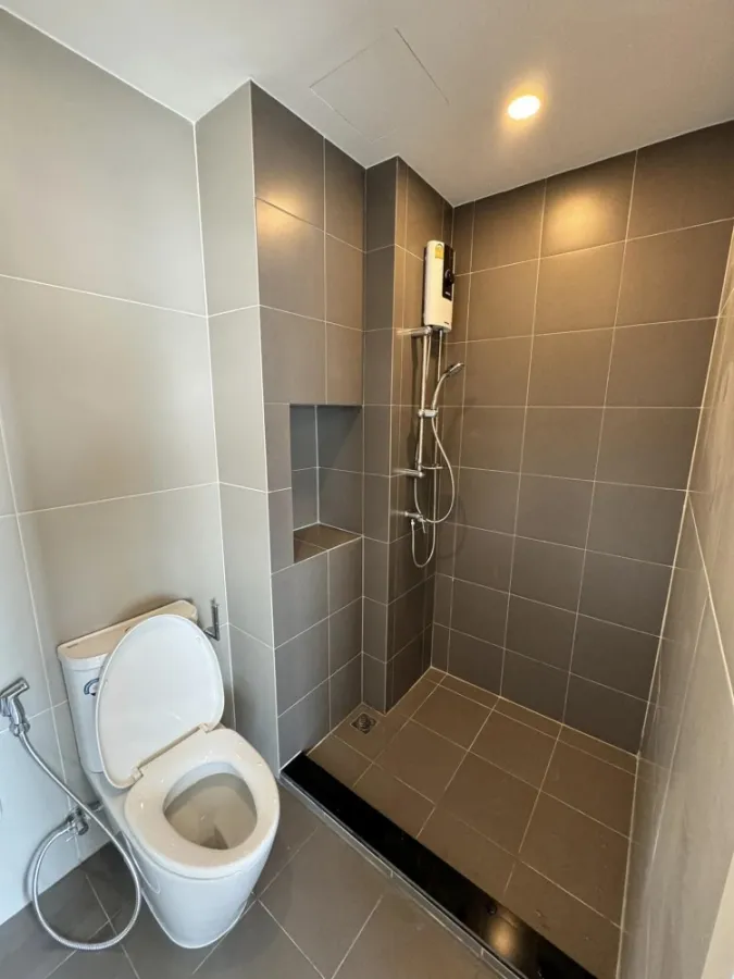 Condo for rent, Elio Sathorn-Wutthakat, studio room, 36th floor, city view, decorated in minimalist style, don't wait.