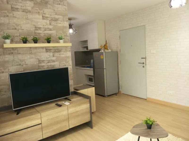 ให้เช่า Rill condo รังสิต ห้องมุม ชั้น 6 วิวเส้นทางรถไฟฟ้าสายสีแดง ติดวอลเปเปอร์ เฟอร์ครบพร้อมอยู่