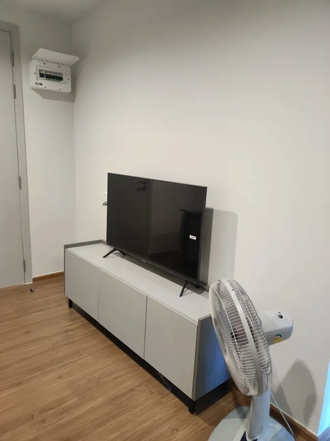 For rent: Niche Mono Rama 9. The room is separated into sections. Complete electrical appliances Reserve first and stay first.
