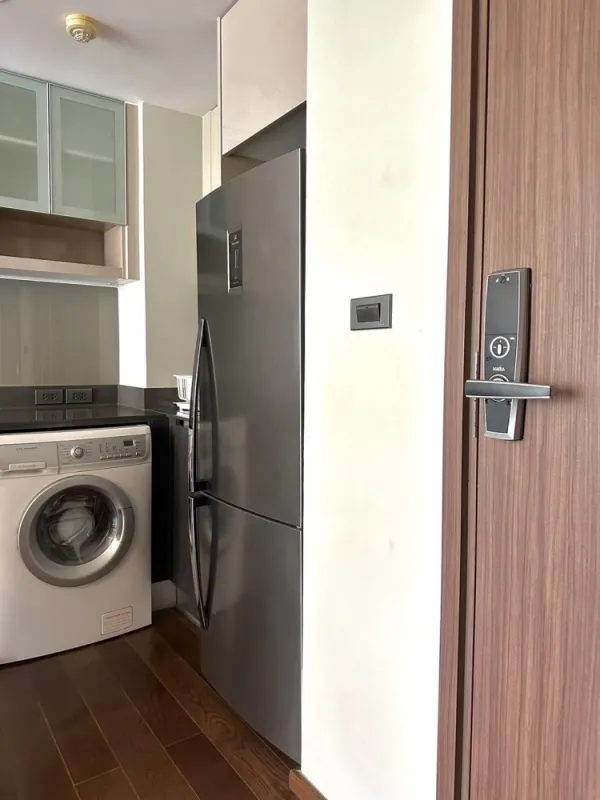 ขาย ให้เช่า THE HUDSON SATHORN7 ห้องใหย่อยู่สบาย พื้นที่ใช้สอยจุใจ รีบมาจับจองด่วน อย่าช้า