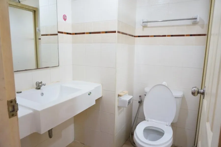 Urgent sale!! Condo Lumpini Ville Sukhumvit 77, 6th floor, Building C, complete amenities. Ready to move in immediately!!