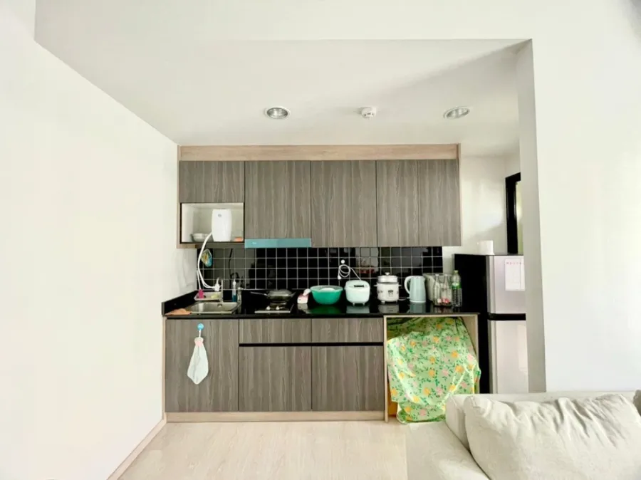 For sale, Unio Sukhumvit 72, Building B, 5th floor, fully furnished room. Ready to move in immediately. Hurry up to reserve now. Don't miss it.