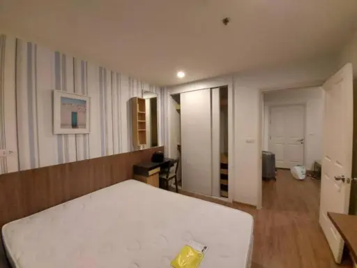 Urgent sale u delight @ huamak station, ready to move in. Complete electrical appliances, do not miss it, book now. images