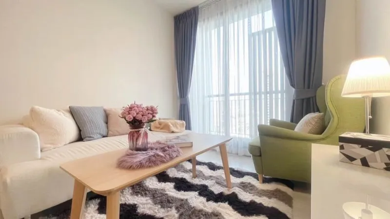 ขายคอนโด Rhythm Sukhumvit 42 ให้เฟอร์นิเจอร์และเครื่องใช้ไฟฟ้าครบ หิ้วกระเป๋าอยู่ได้เลย