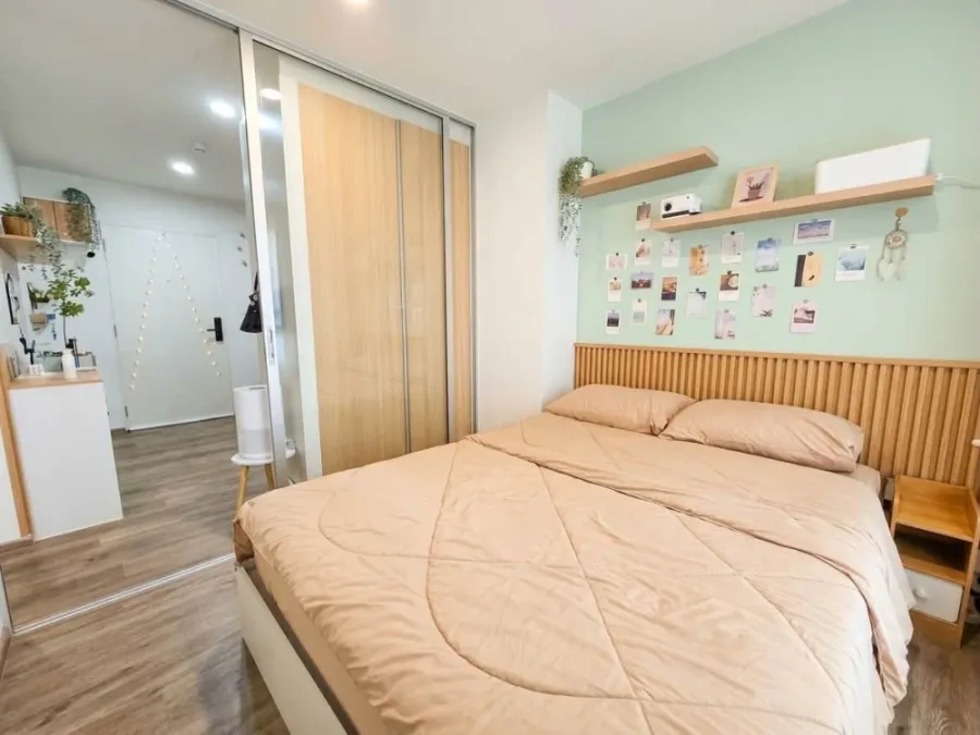 For rent: Sena Kith Srinakarin - Sridan. Beautifully decorated minimalist room with high-quality built-in furniture. Don't miss out!
