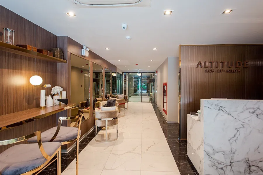 For rent Altitude Samyan-Silom, ready to move in. Fully furnished with built-in bathtub Make up your mind before you miss it.