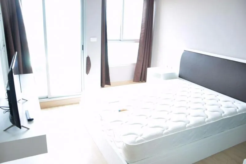 ห้องแต่งสวย มีให้พร้อมทุกอย่าง จัดวางเป็นระเบียบ สีขาวสะอาดตา ให้เช่า Casa Condo Bangyai รีบเลยด่วน