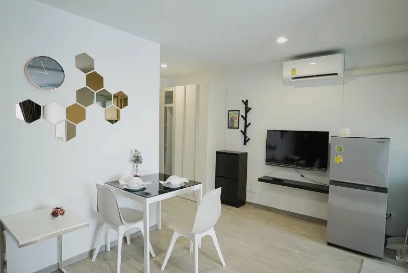 ให้เช่าคอนโด รีเจ้นท์ โฮม สุขุมวิท 97/1 ห้องแต่งสวย เฟอร์แน่นๆ นานๆห้องแบบนี้หลุดมาทีรีบเลยนะคะ