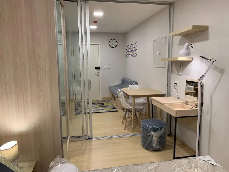 ห้องสวยมาแว้ว ตกแต่งครบพร้อมอยู่สุดๆ หิ้วกระเป๋าเข้าอยู่ได้เลยที่ พลัมคอนโด รังสิต อไลฟ์ 1 ให้เช่า