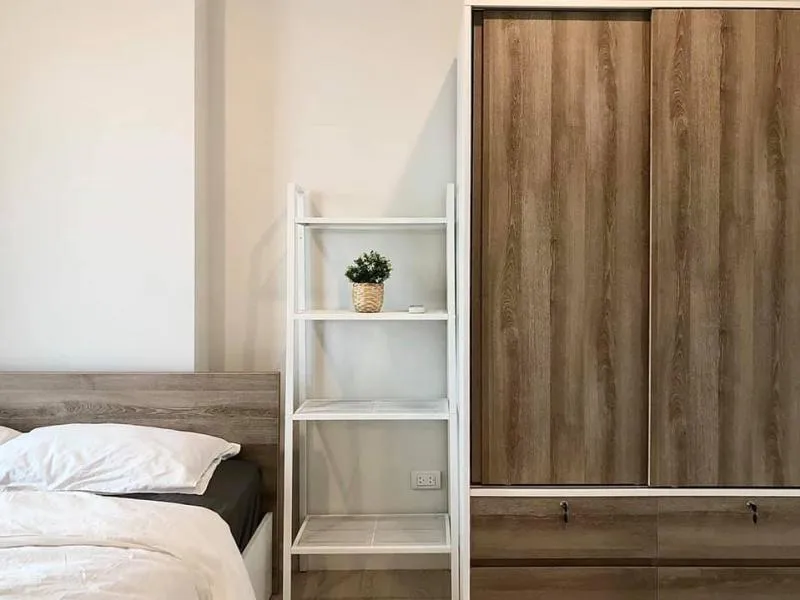 Pang Makk Condo for rent The Niche Pride Thonglor-Phetchaburi Simple decorated room, lovely pool view, do not rush to reserve, it is considered a mistake.