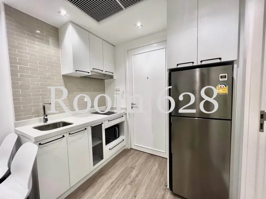 For rent: CHAMBERY Sriracha - Laem Chabang, 6th floor, front side of condo, with furniture and appliances, reserve now.