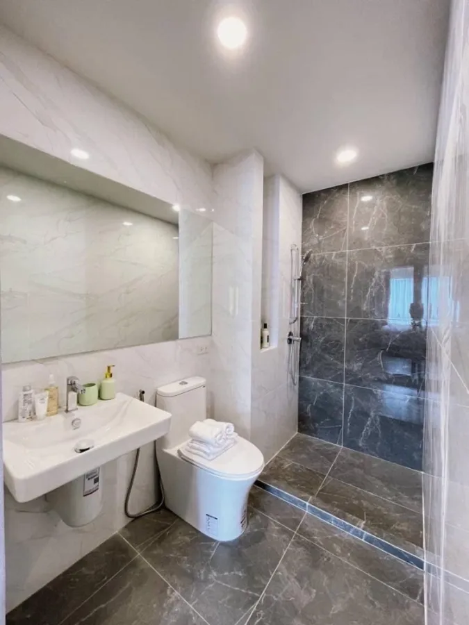 Selling down payment Brixton Pet&Play Phahol 50 Station, 2 bedrooms, 1 bathroom, get lots of free gifts, good like this, book now.