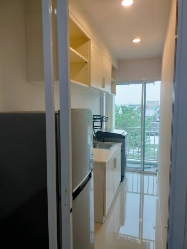 ให้เช่า ขาย เซ้นส์ ออฟ ลอนดอน ห้องโทนสีขาวสว่าง สะอาด สบายตามาก ตกแต่งพร้อมเข้าอยู่แล้ว จองเลยจ้า