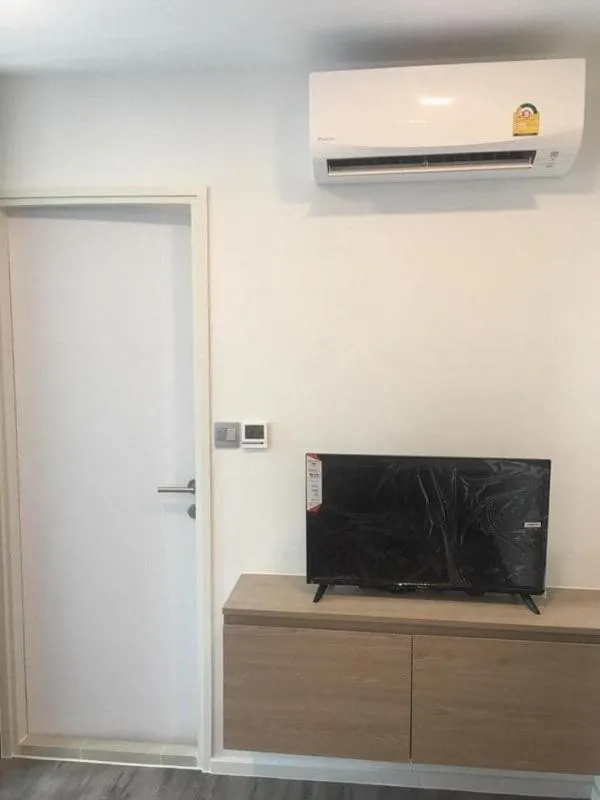 ให้เช่า Brown Condo HuaiKwang บอกเลยห้องนี้โดน เฟอร์ครบ เตียงสวยน่านอนเวอร์